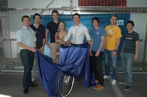 Mit Team TUM Bikesharing / #class12 bei der Zwischenevaluation im Foyer des Audimax ...